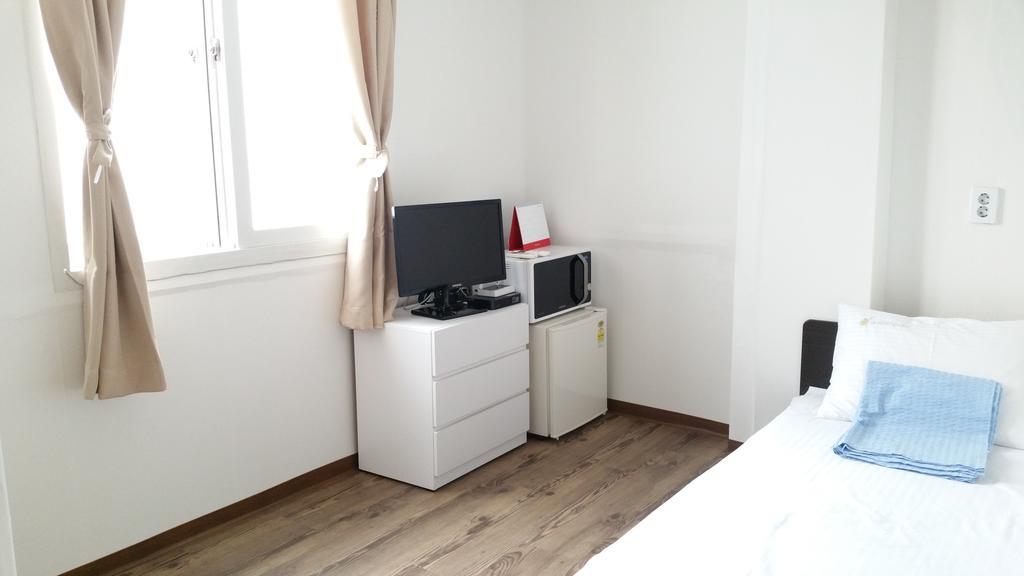 24 Guesthouse Sinchon Hongdae Seul Exterior foto
