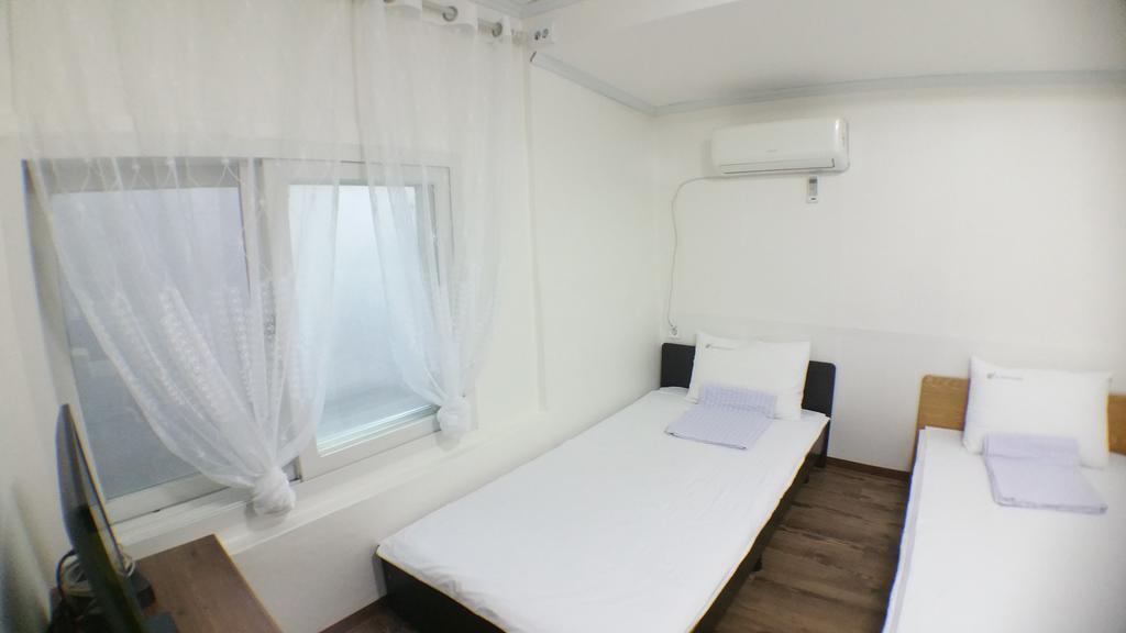 24 Guesthouse Sinchon Hongdae Seul Exterior foto
